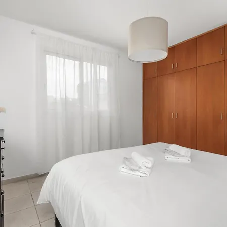 Downtown Stadium 3 Bedroom Апартаменты *