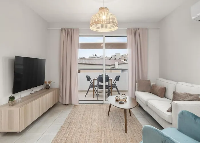Appartamento Downtown Stadium 3 Bedroom Larnaca