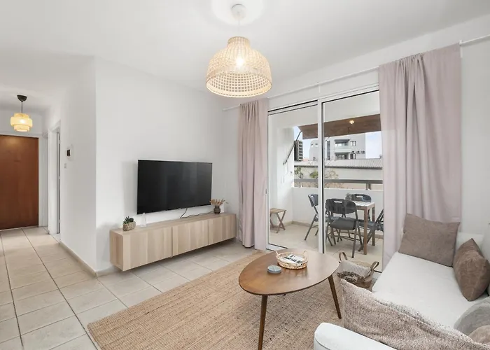 Downtown Stadium 3 Bedroom *