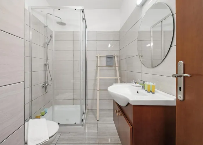 Downtown Stadium 3 Bedroom Апартаменты