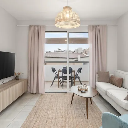 Lägenhet Downtown Stadium 3 Bedroom Larnaca
